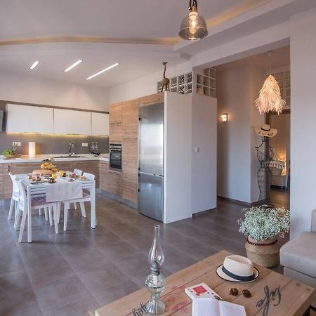 Ioanna Bayview Luxury Apartment 依拉佩特拉 外观 照片