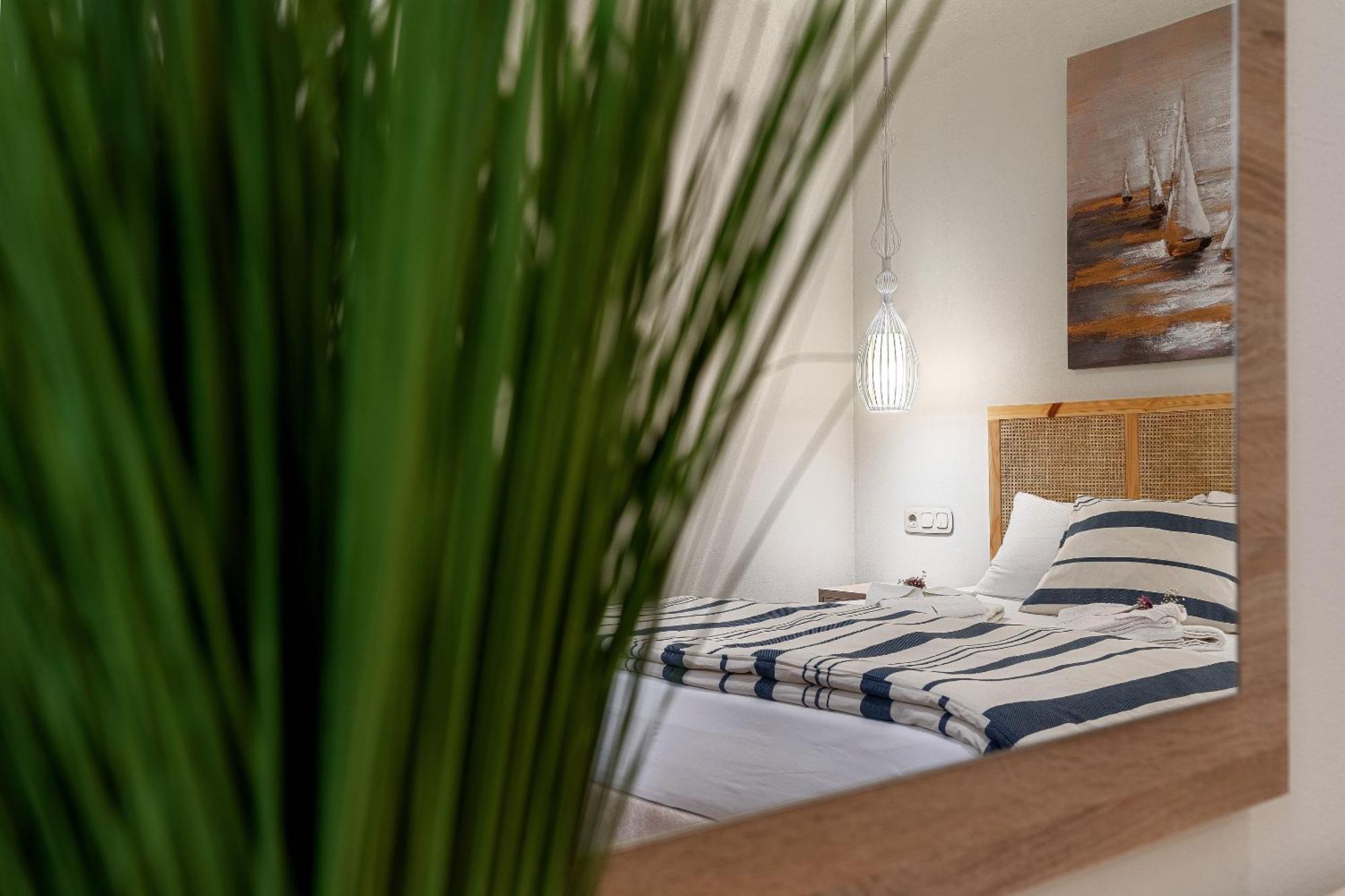 Ioanna Bayview Luxury Apartment 依拉佩特拉 外观 照片